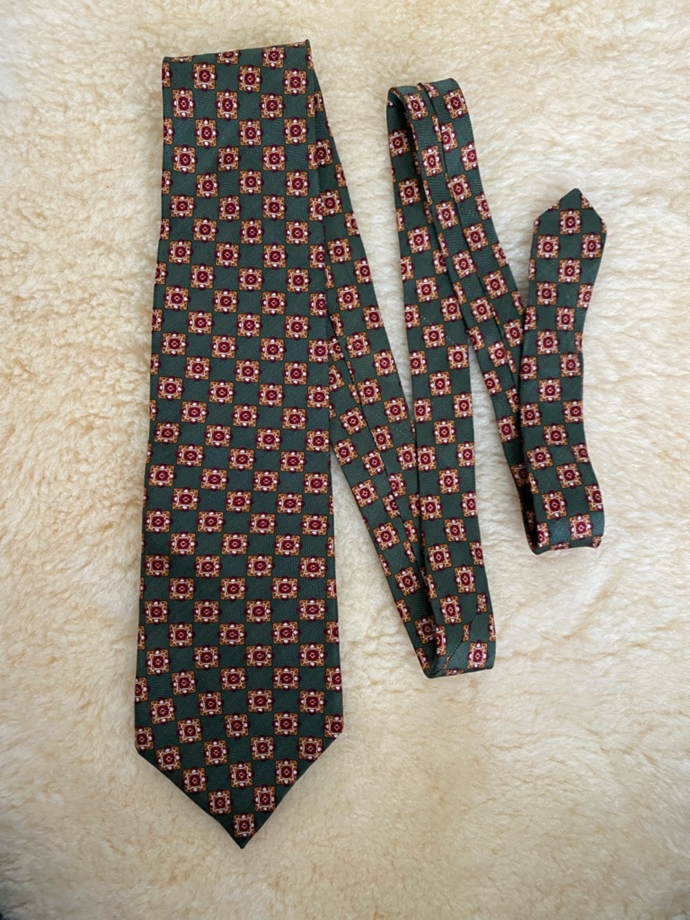 Oscar de la Renta Silk Tie- Green with Burgundy & Gold Accents Luxury Old Money